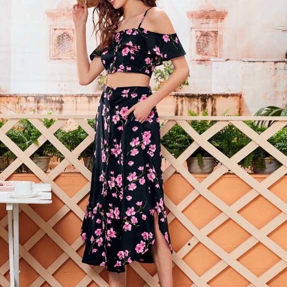 Brand new 2 piece floral skirt set